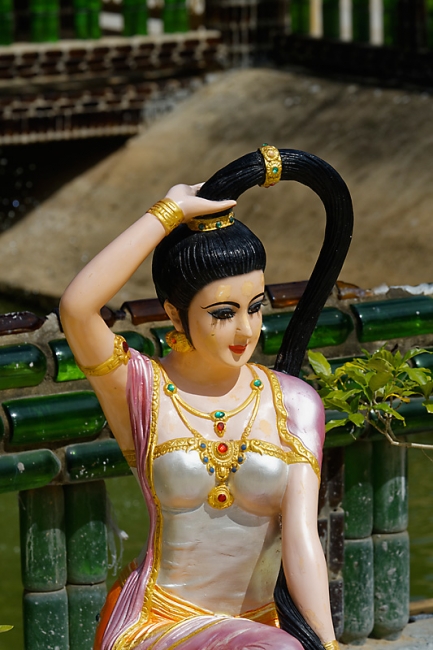 Wat Pa Maha Chedi Kaew-042